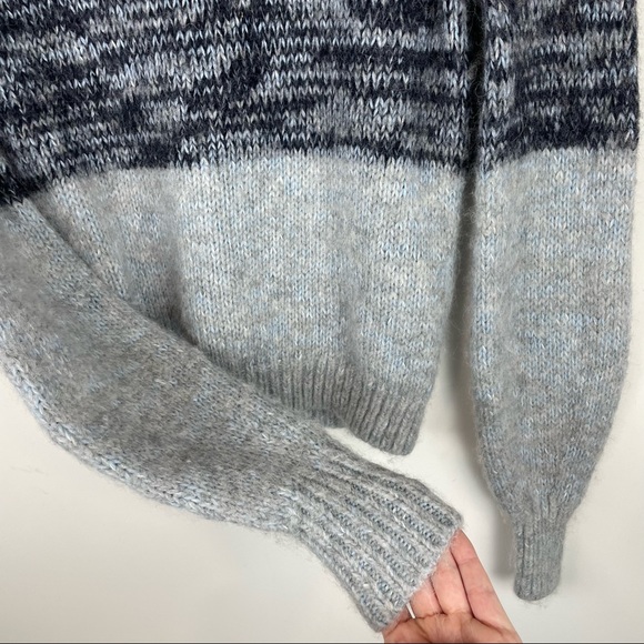 Banana Republic Merino Extra Fine Merino Wool Alpaca Blue Colorblock Sweater - Picture 4 of 12